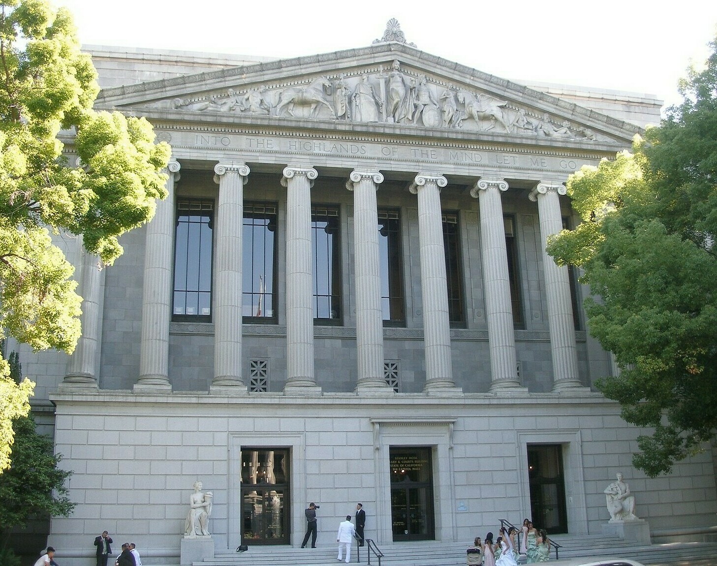 Stanley Mosk Library and Courts Building